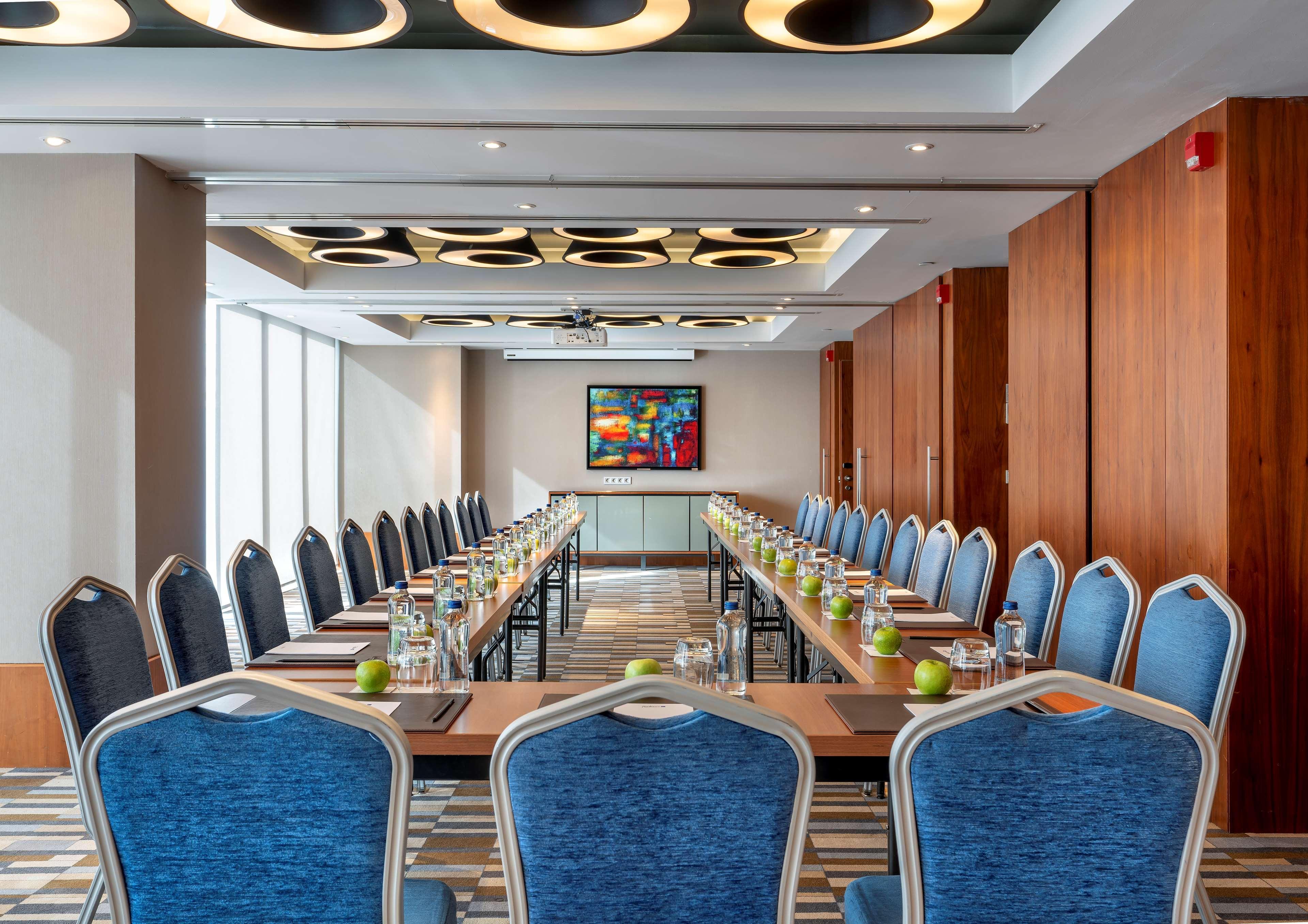 Radisson Blu Hotel Istanbul Asia Kültér fotó Meeting room