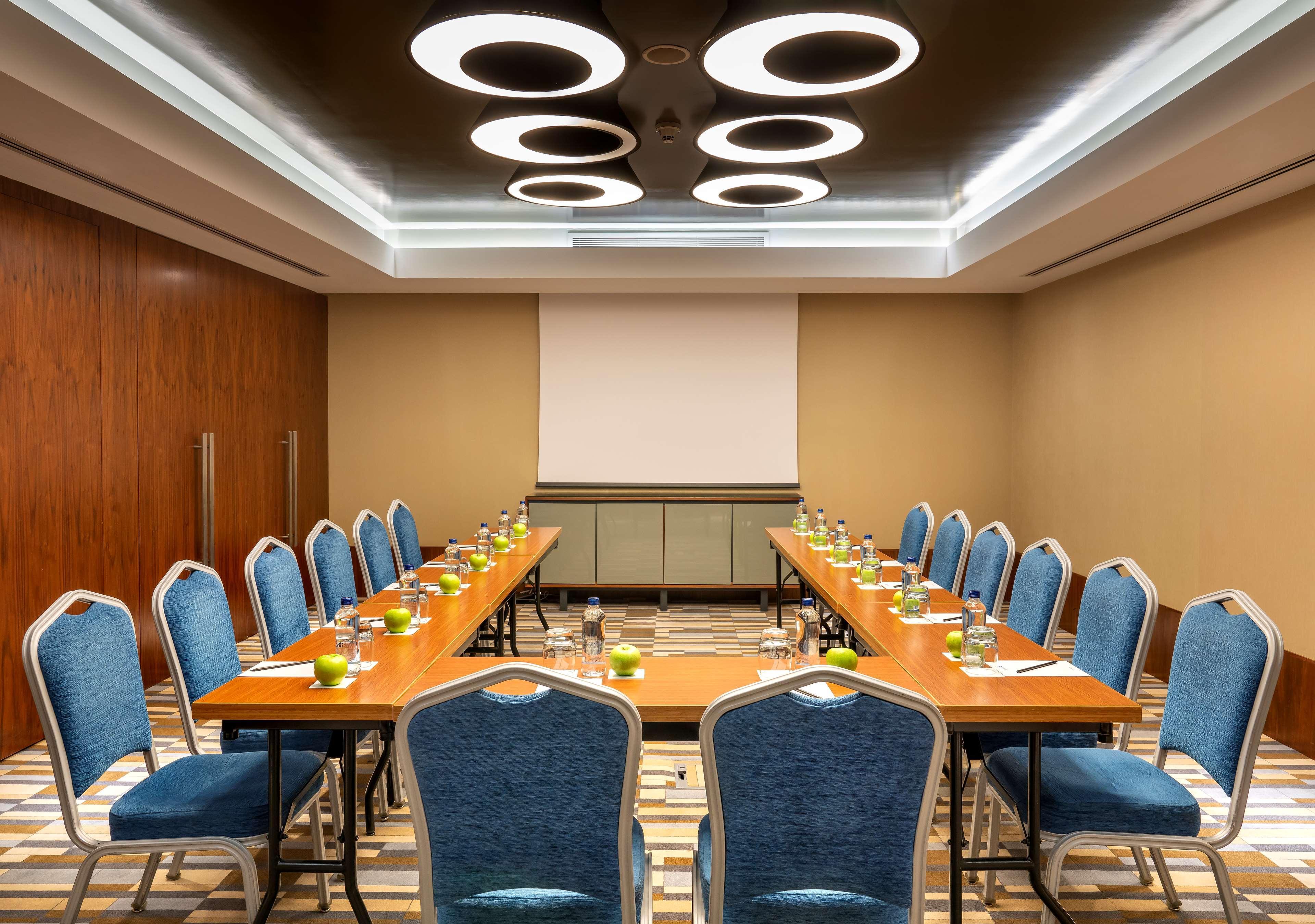 Radisson Blu Hotel Istanbul Asia Kültér fotó Meeting room