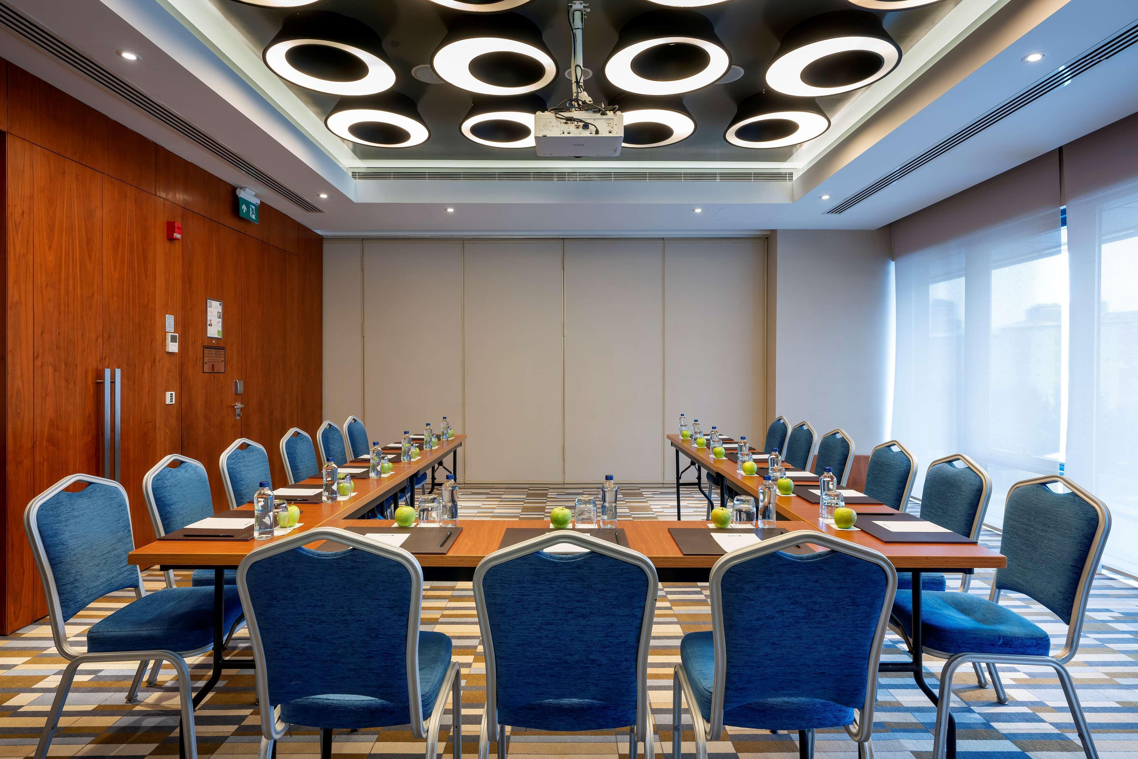 Radisson Blu Hotel Istanbul Asia Kültér fotó Meeting room