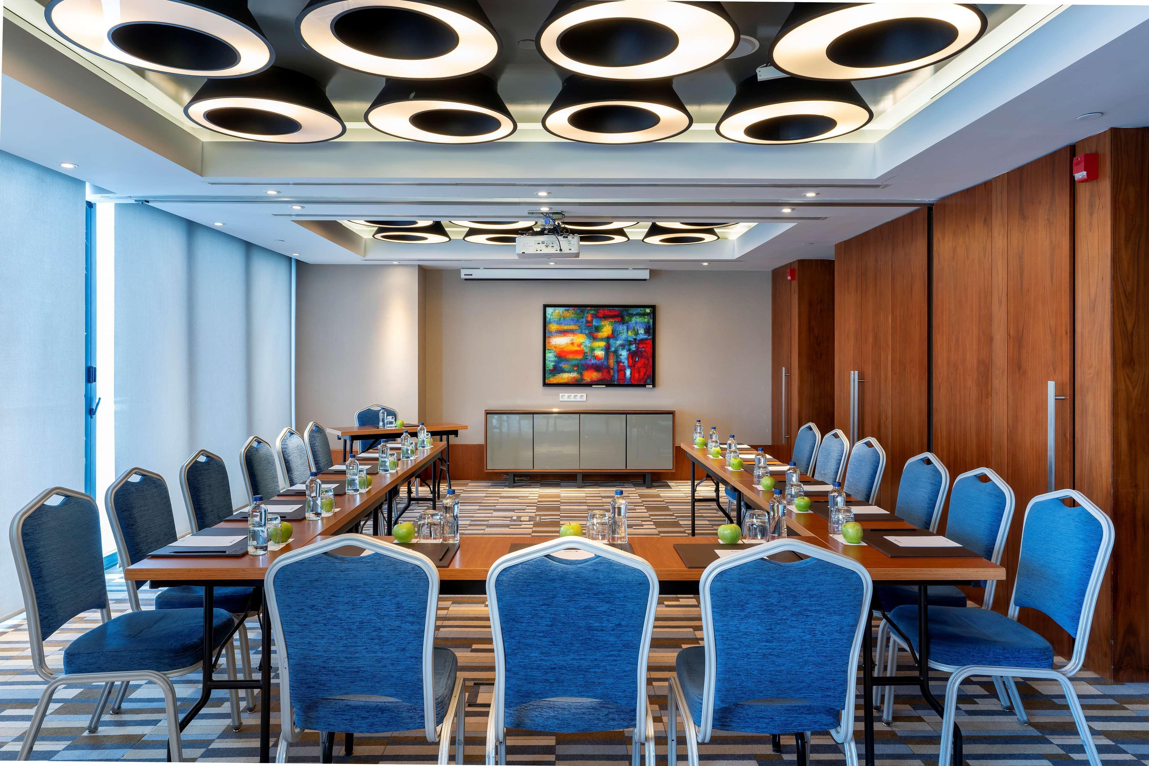 Radisson Blu Hotel Istanbul Asia Kültér fotó Meeting room