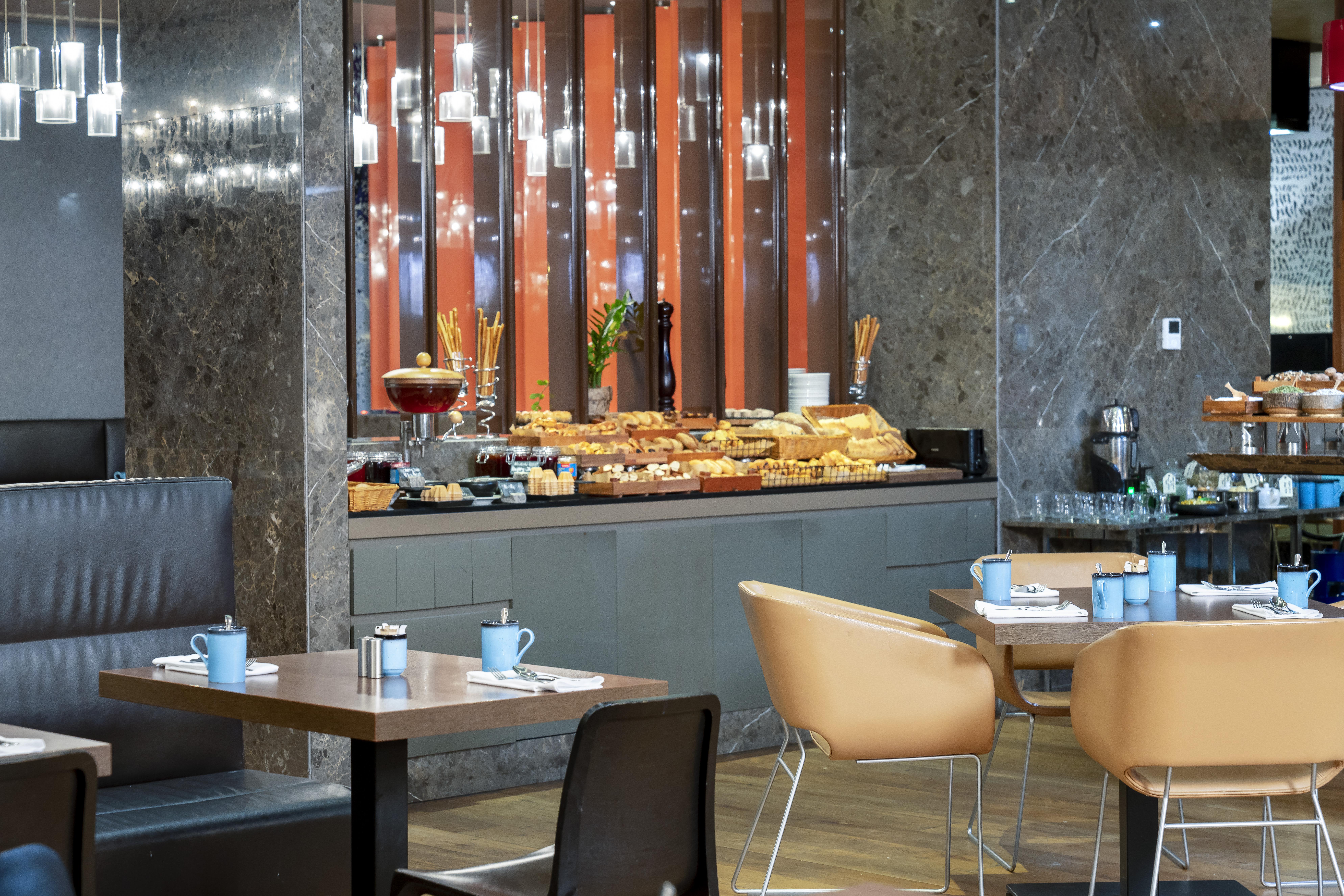 Radisson Blu Hotel Istanbul Asia Kültér fotó The restaurant