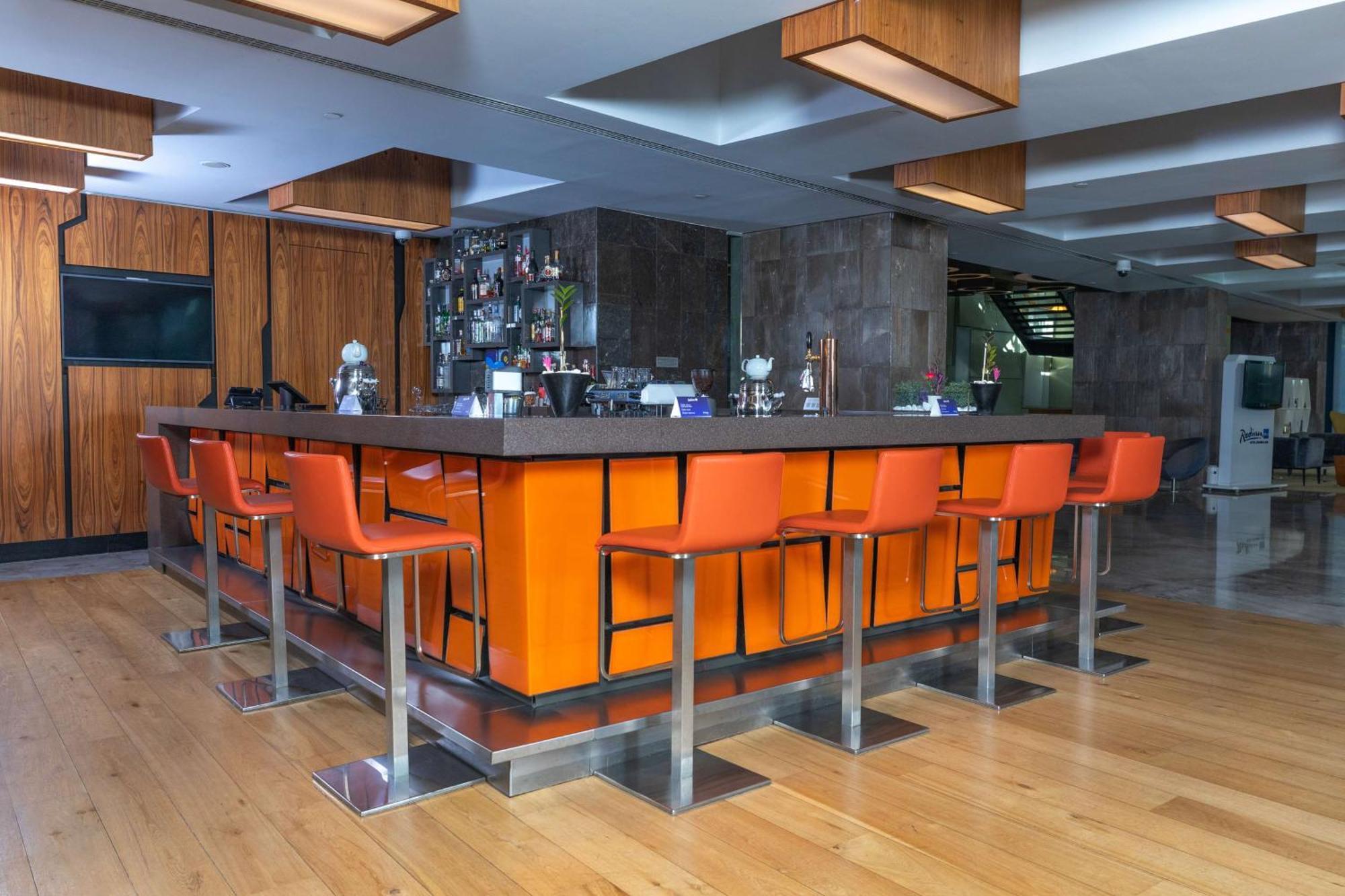 Radisson Blu Hotel Istanbul Asia Kültér fotó The bar at the 2012 Olympic Village